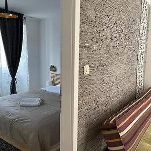 https://apartments-kremenic.primorje-gorskikotar.com